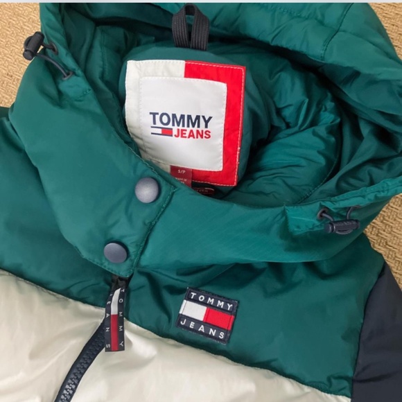 NWOT TOMMY HILFIGER SKII ALASKA INSULATED PUFFER JACKET - Picture 5 of 5